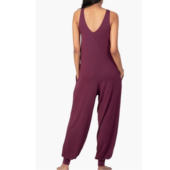 NWT Lively All Day Jumpsuit Romper Jogger V-neck Cozy Pockets Plum Size SMALL - Picture 2 of 5